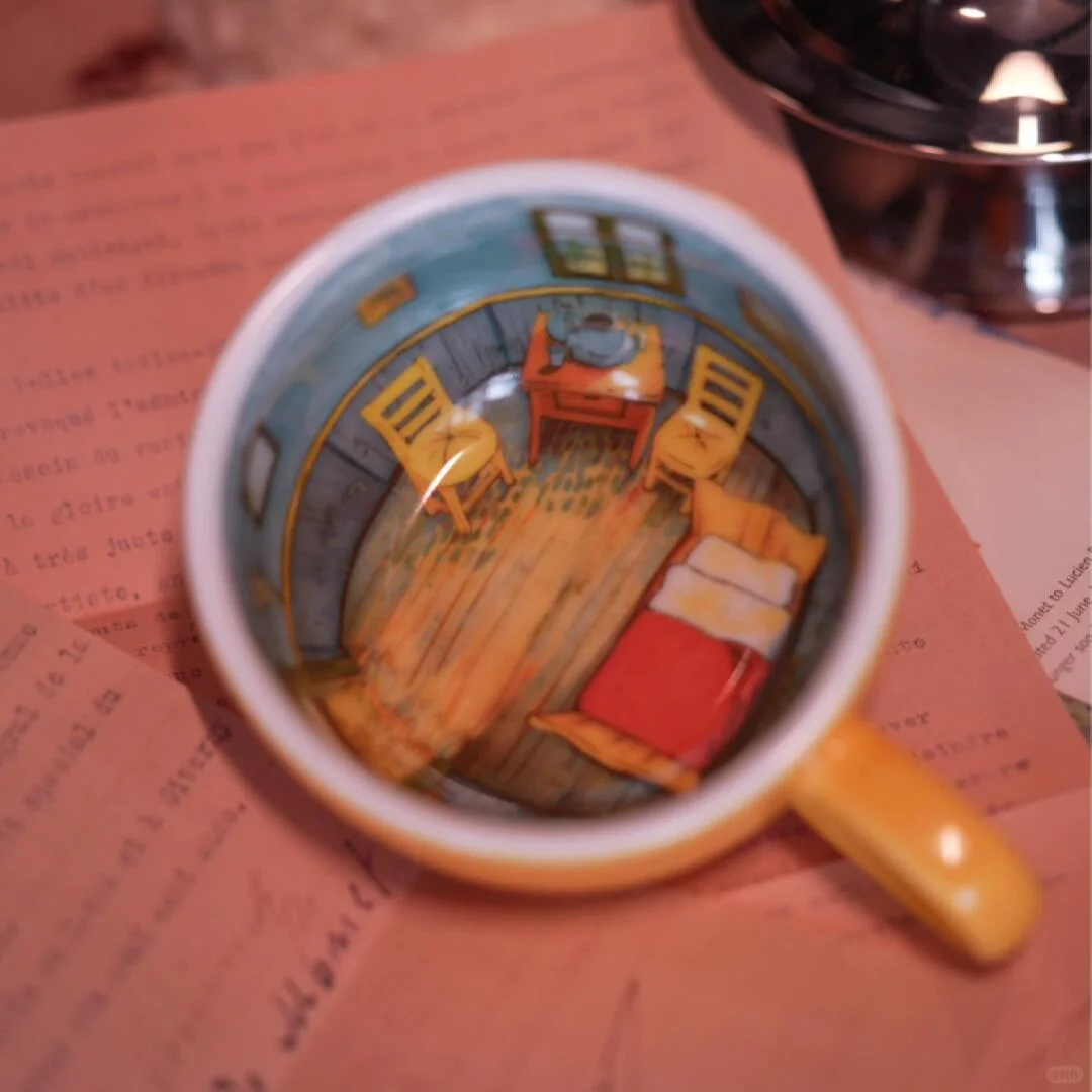 杯欢世界：梵高的卧室 藏在一杯咖啡里