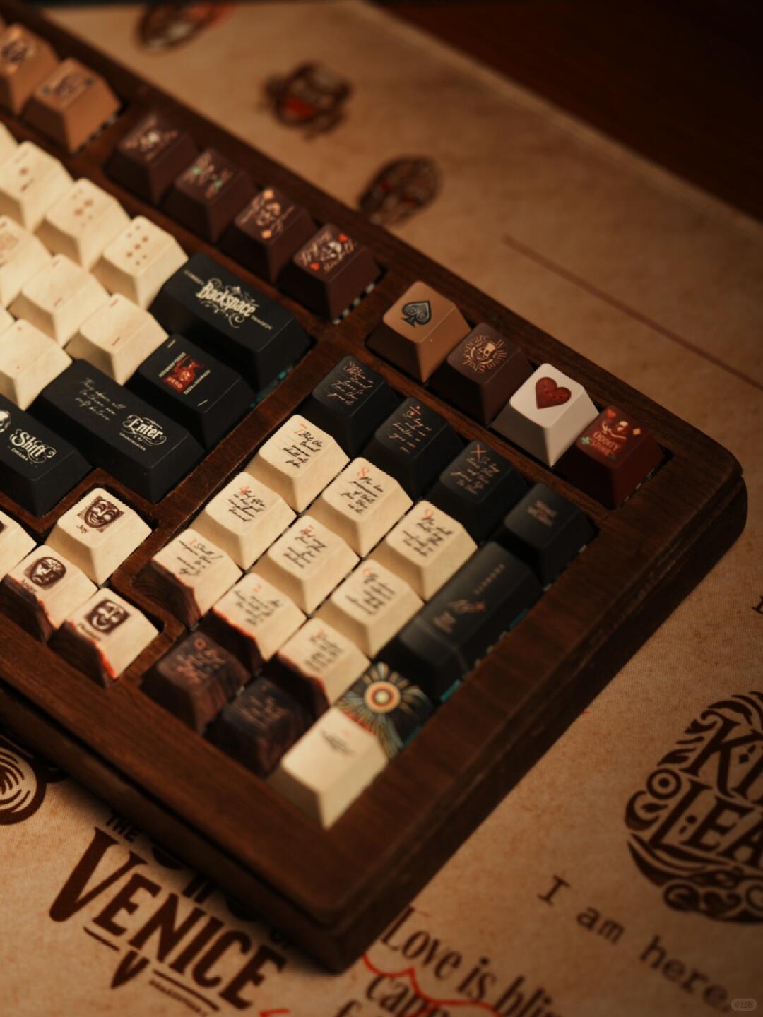 木坨坨绝配！莎士比亚的王牌键帽，预售中 - Thumbnail 4