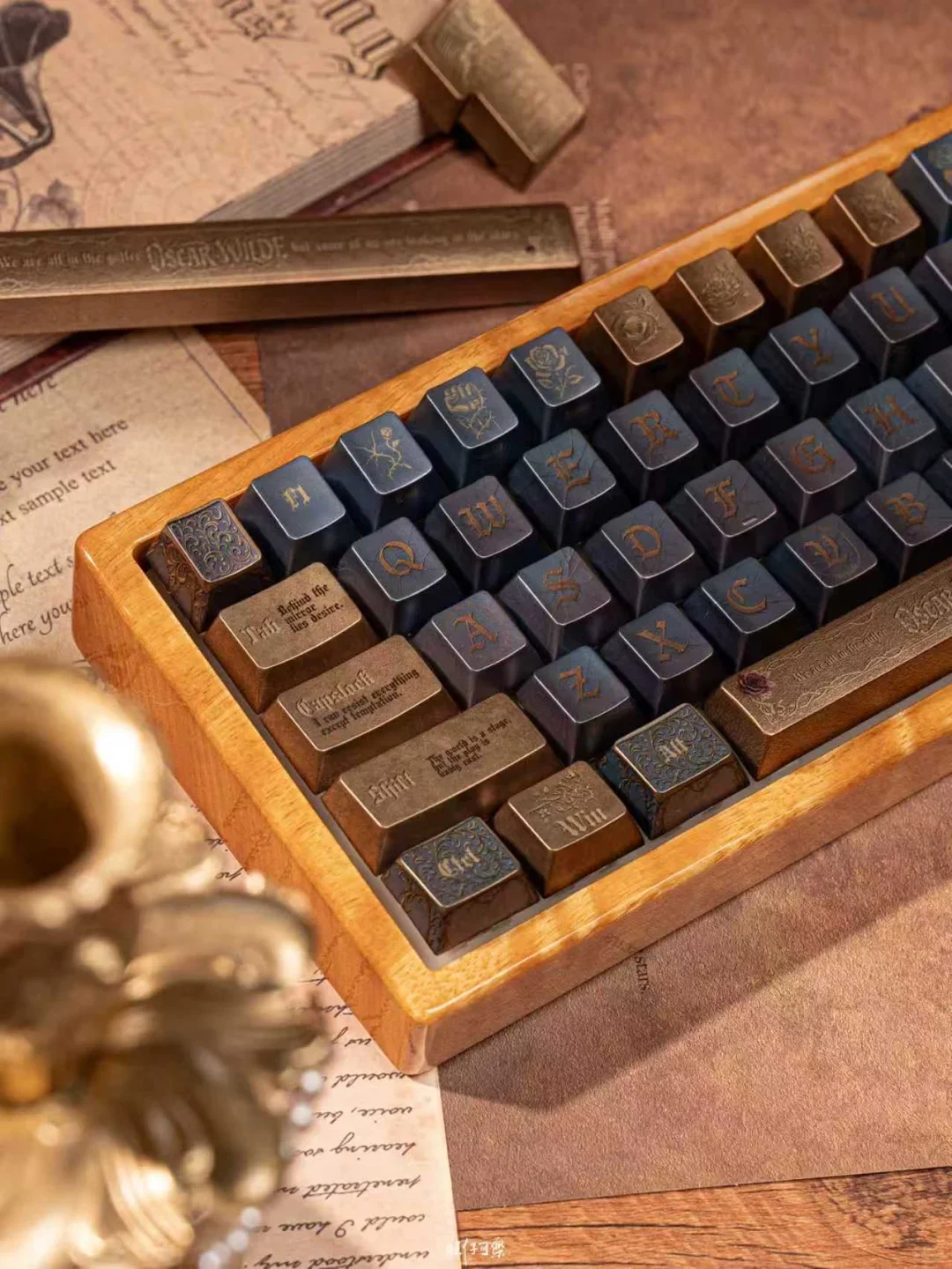 🌹 当金属遇见木：王尔德的“华丽与忧伤”重生 - Thumbnail 5