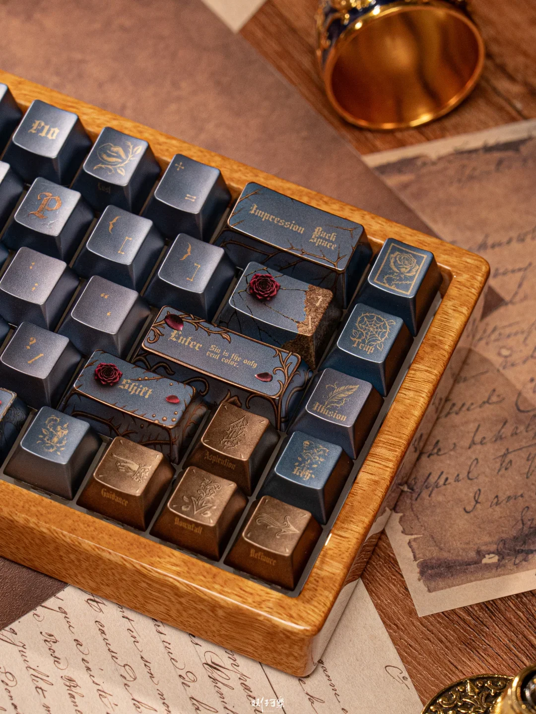 🌹 当金属遇见木：王尔德的“华丽与忧伤”重生 - Thumbnail 7