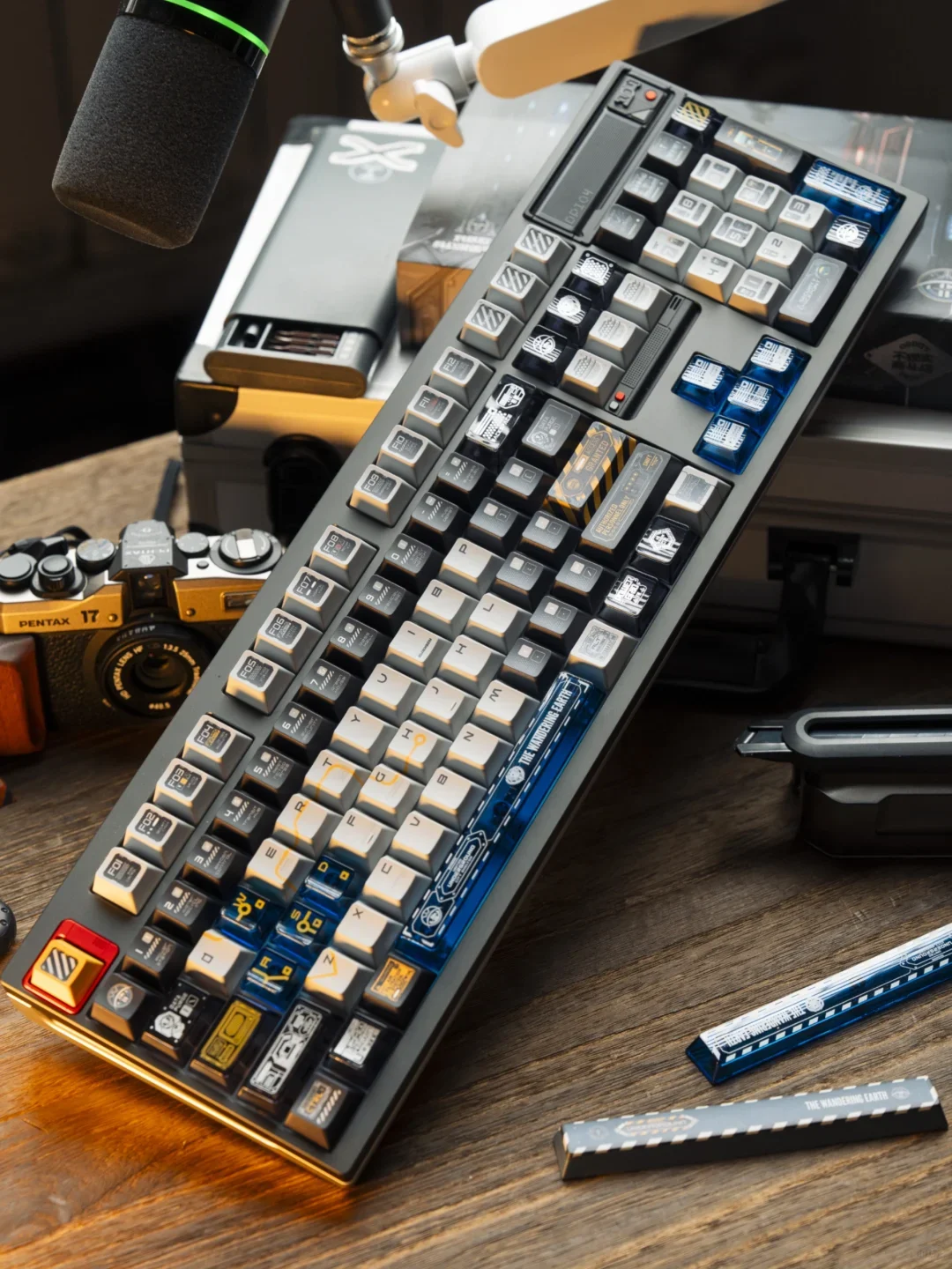 《流浪地球：地下城》键帽｜设计理念 - Thumbnail 5