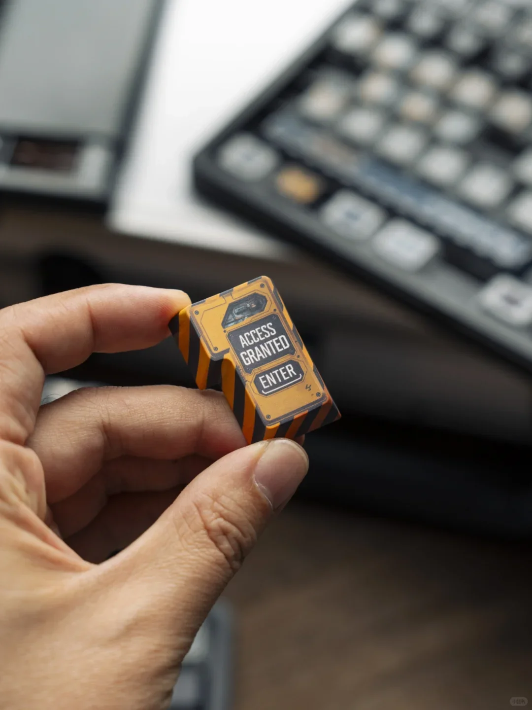 《流浪地球：地下城》键帽｜设计理念 - Thumbnail 9